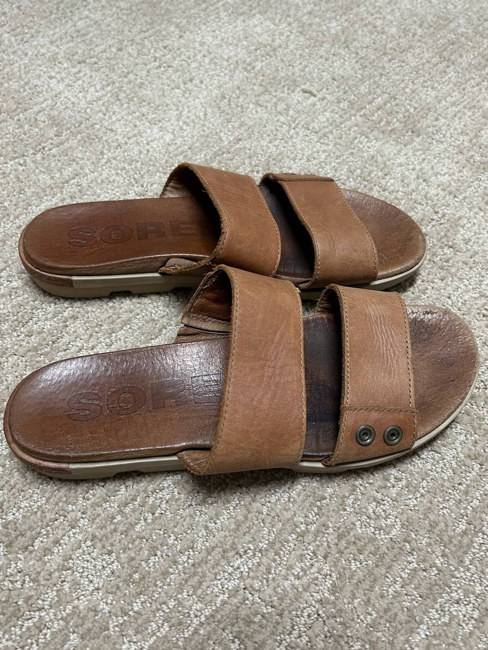 Sorel full grain leather slides. 8 - Picture 2 of 11
